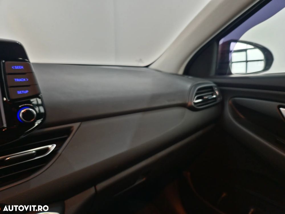 Hyundai i30 - 24