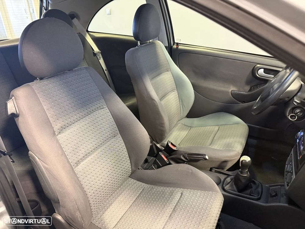 Opel Corsa 1.2 16V On - 6