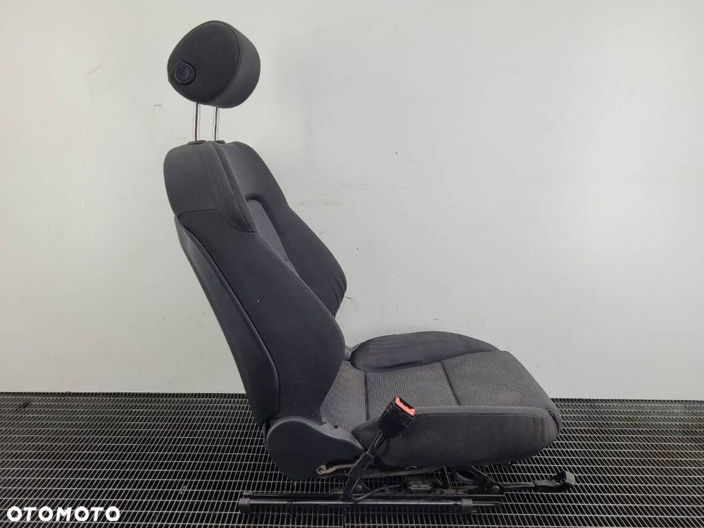 FOTEL LEWY AUDI A3 8P 5D SPORTBACK EUROPA - 6