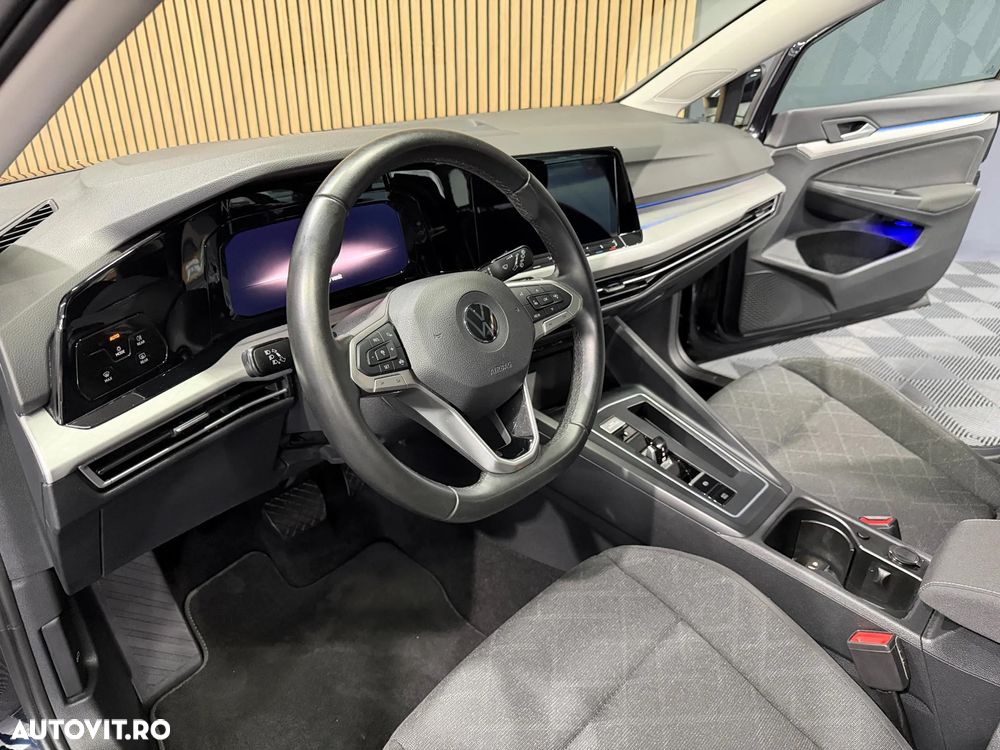 Volkswagen Golf 1.0 eTSI DSG MHEV Life - 20