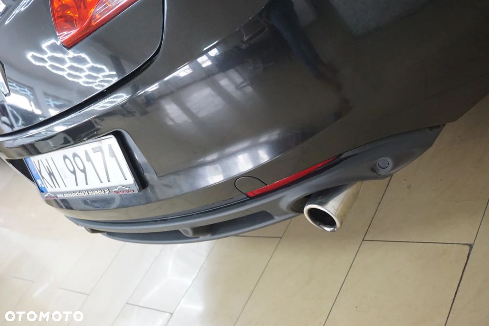 Renault Laguna V6 dCi 235 FAP GT - 20