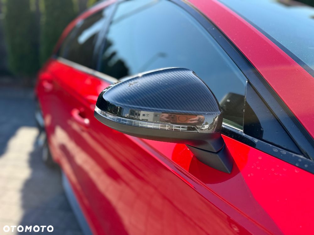Audi RS4 Avant - 15
