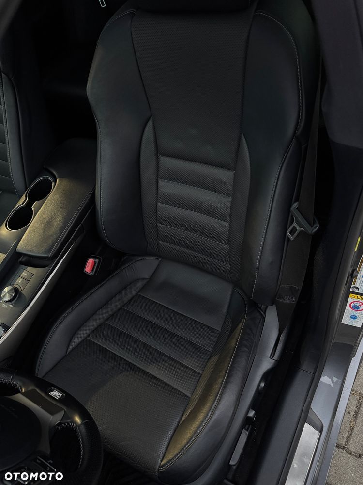 Lexus IS 200t F Sport - 11