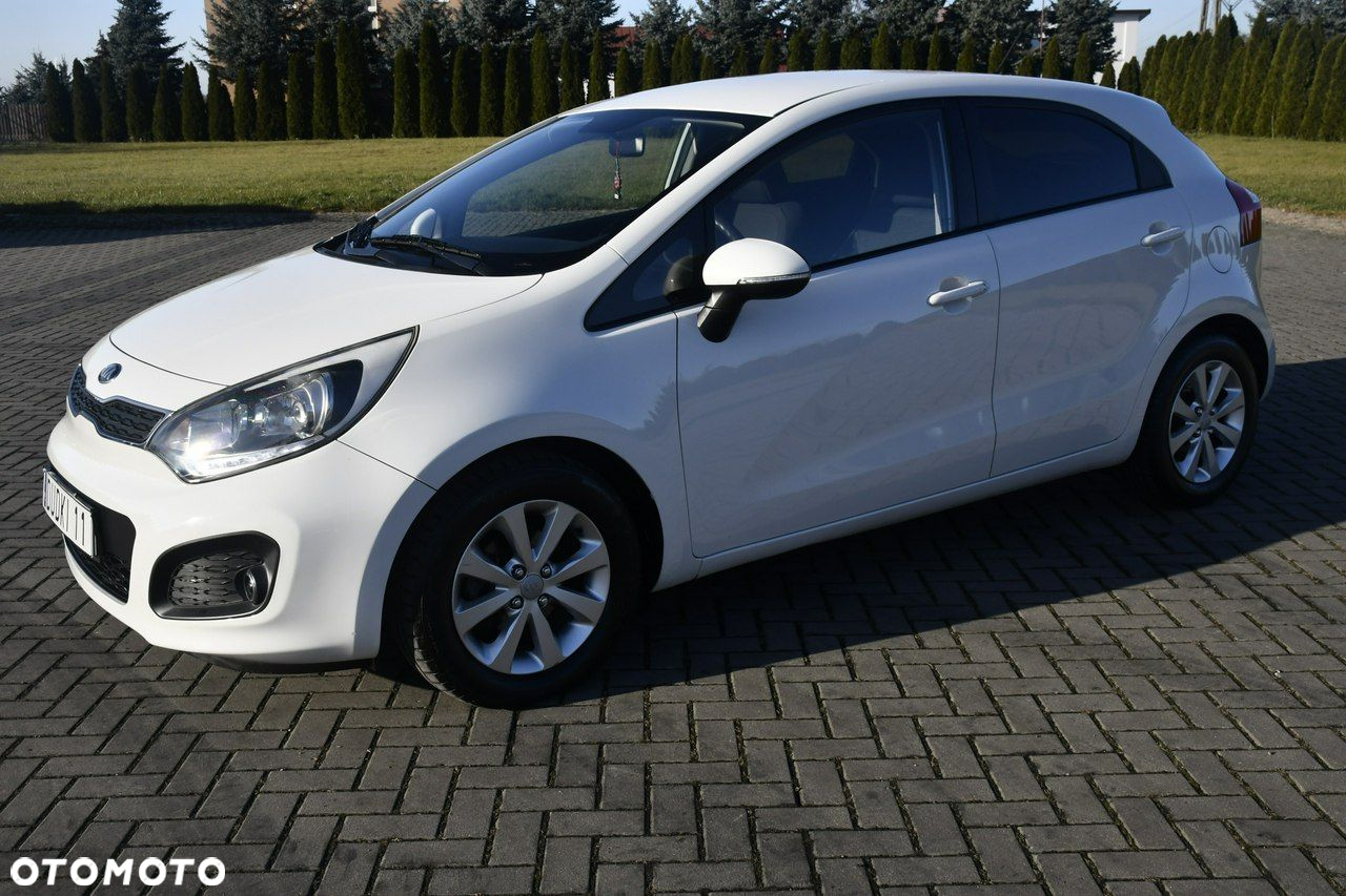 Kia Rio - 8