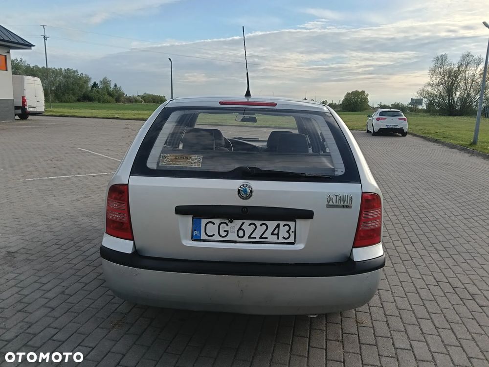 Skoda Octavia 1.6 Ambiente - 4