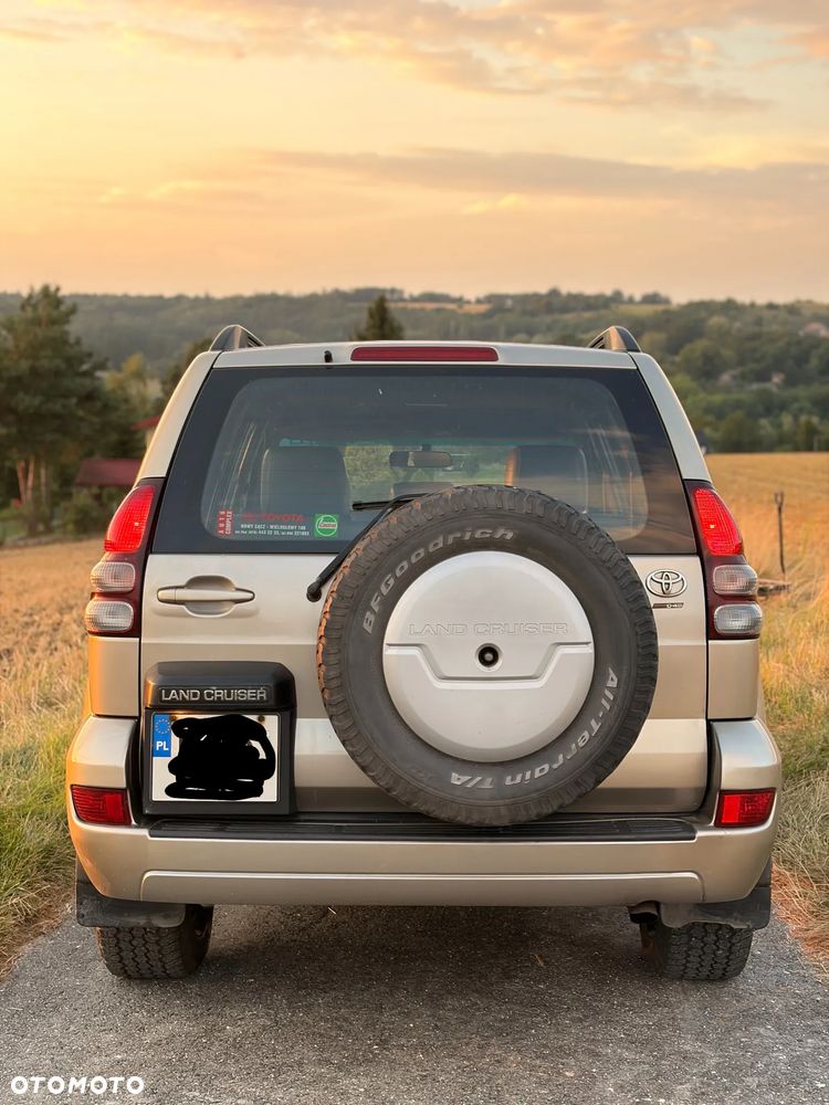 Toyota Land Cruiser - 5