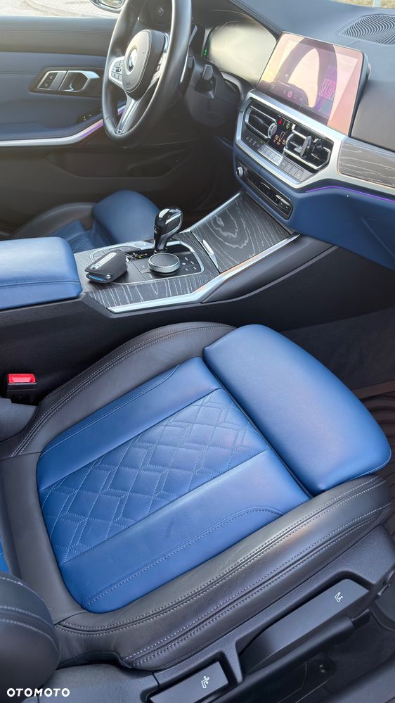 BMW Seria 3 330i xDrive - 21