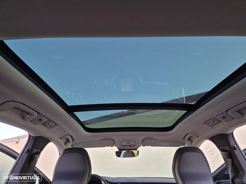 Volvo XC 60 2.0 T6 PHEV Inscription AWD - 7