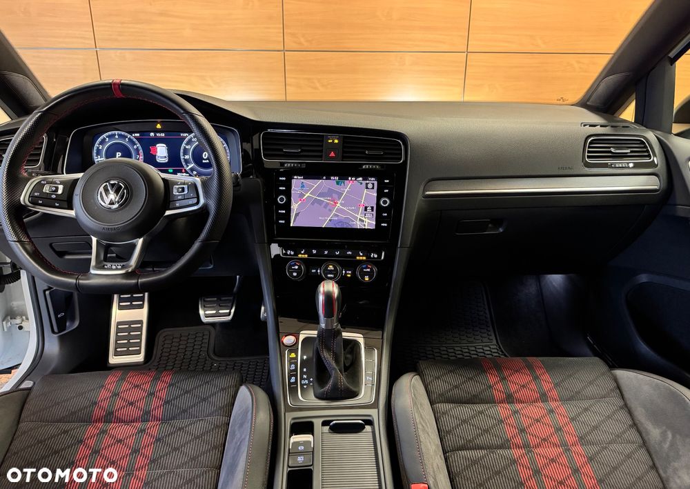Volkswagen Golf VII 2.0 TSI GTI TCR DSG - 16