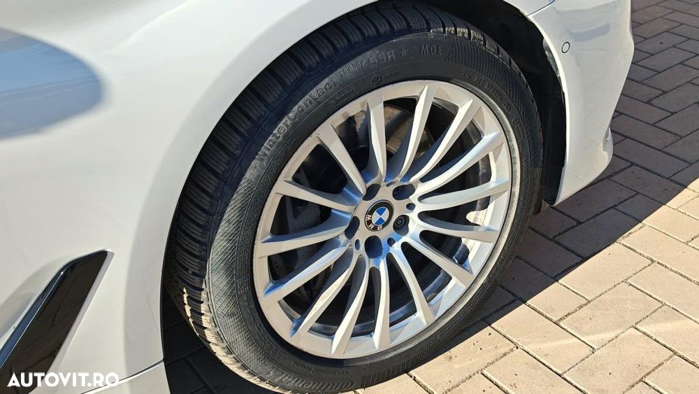 BMW Seria 5 540i xDrive Aut. Luxury Line - 31