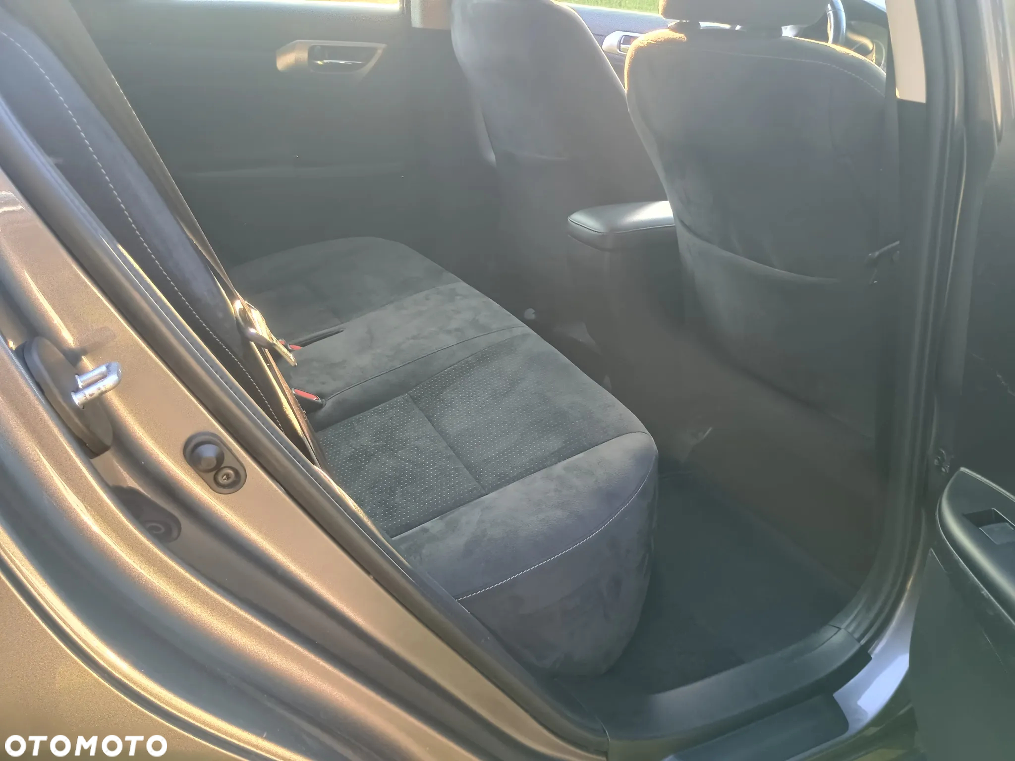 Lexus CT 200h - 8