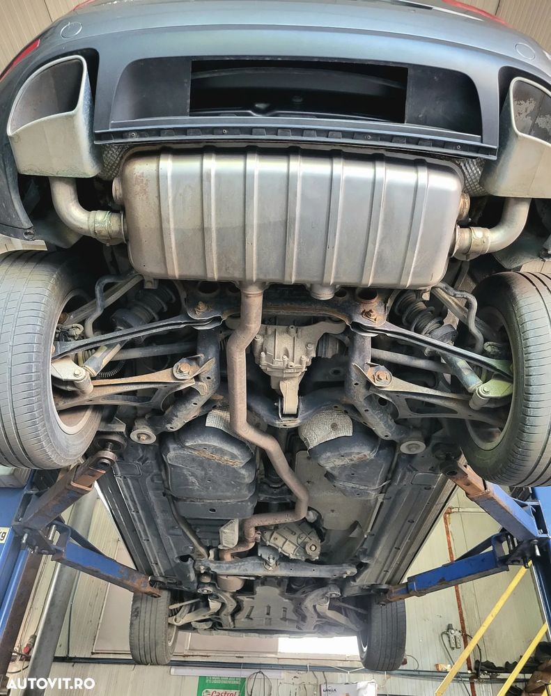 Volkswagen Touareg - 16