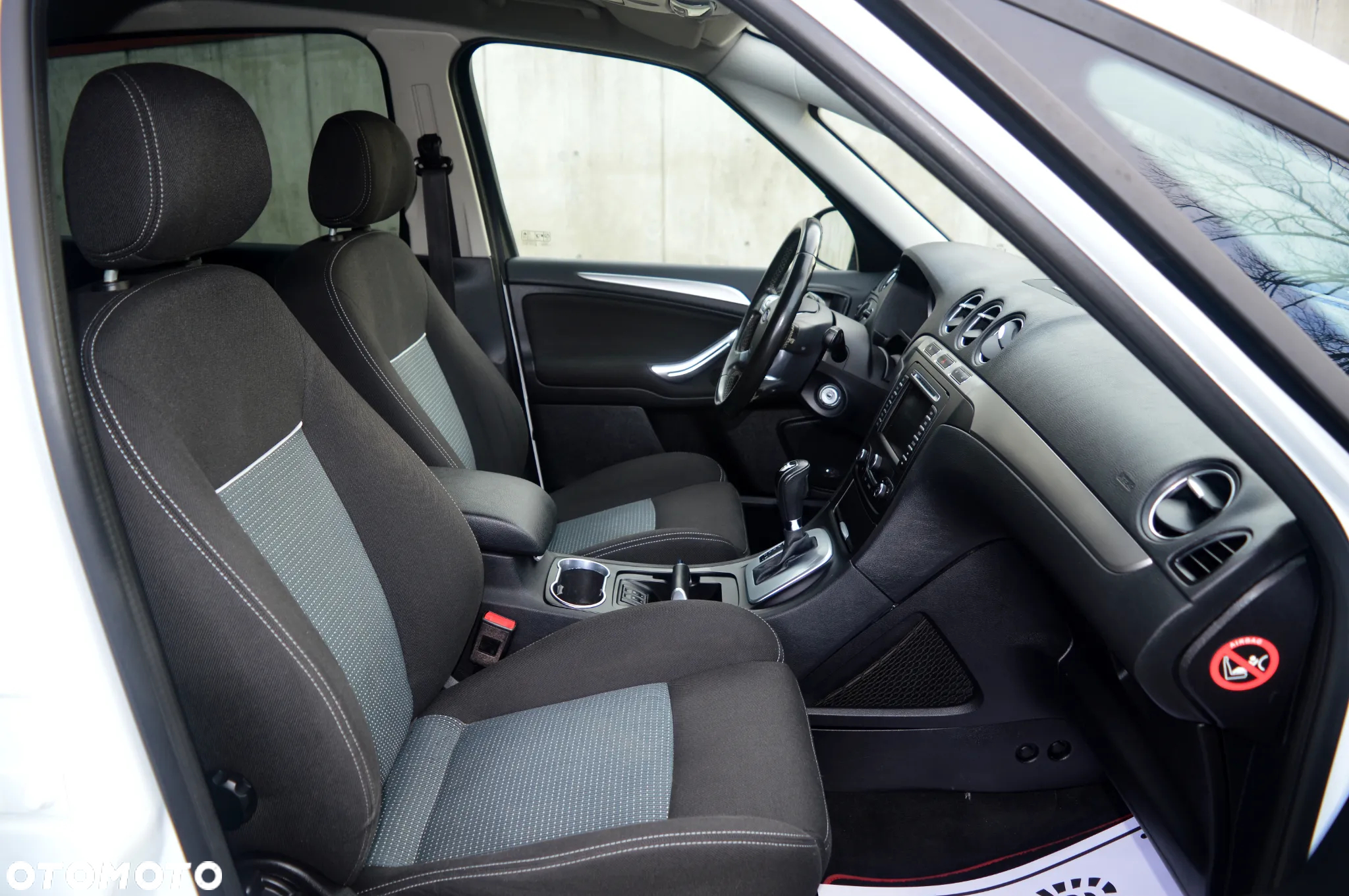 Ford S-Max - 10