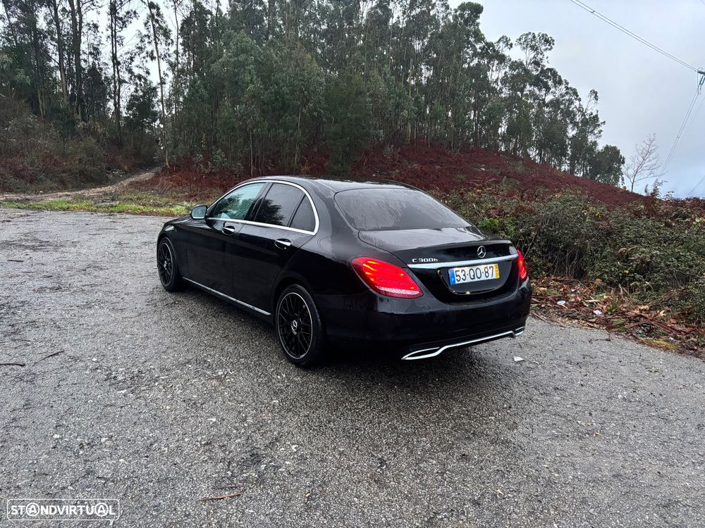 Mercedes-Benz C 300 h Exclusive - 4