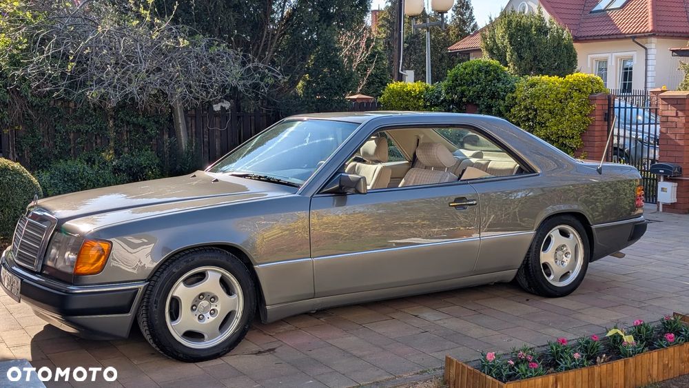 Mercedes-Benz W124 (1984-1993) - 1