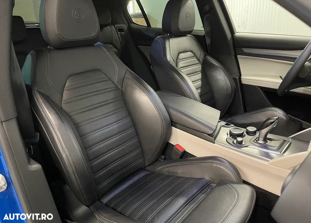 Alfa Romeo Stelvio 2.2 JTDM AWD AT8 Veloce - 9