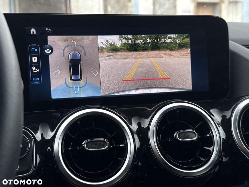 Mercedes-Benz GLA - 14