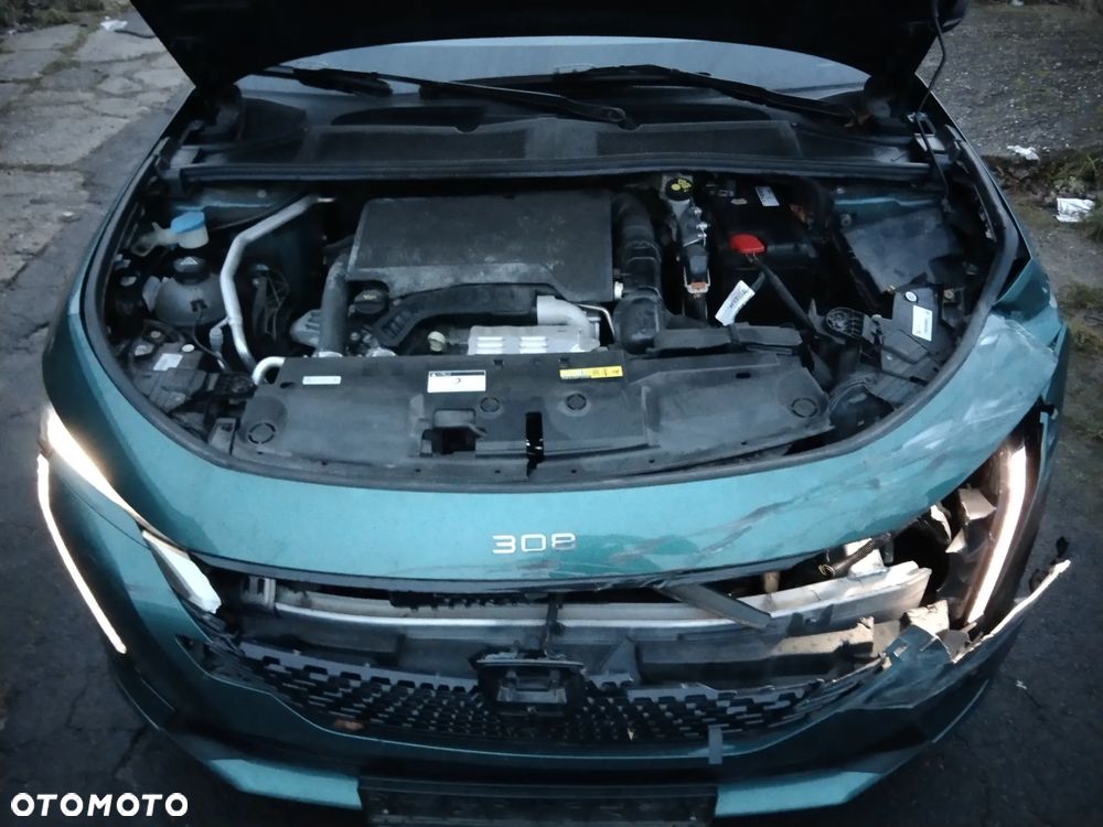 Peugeot 308 PureTech 130 EAT8 GT - 9