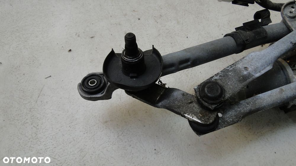 TOYOTA AVENSIS T27 MECHANIZM SILNICZEK WYCIERACZEK EUROPA - 2