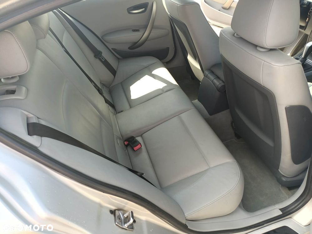 BMW Seria 1 120d - 13