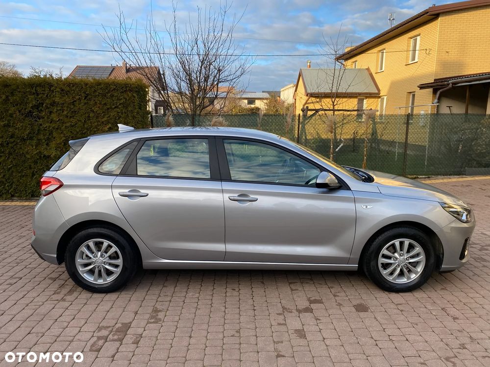 Hyundai i30 1.5 DPI Classic + - 4