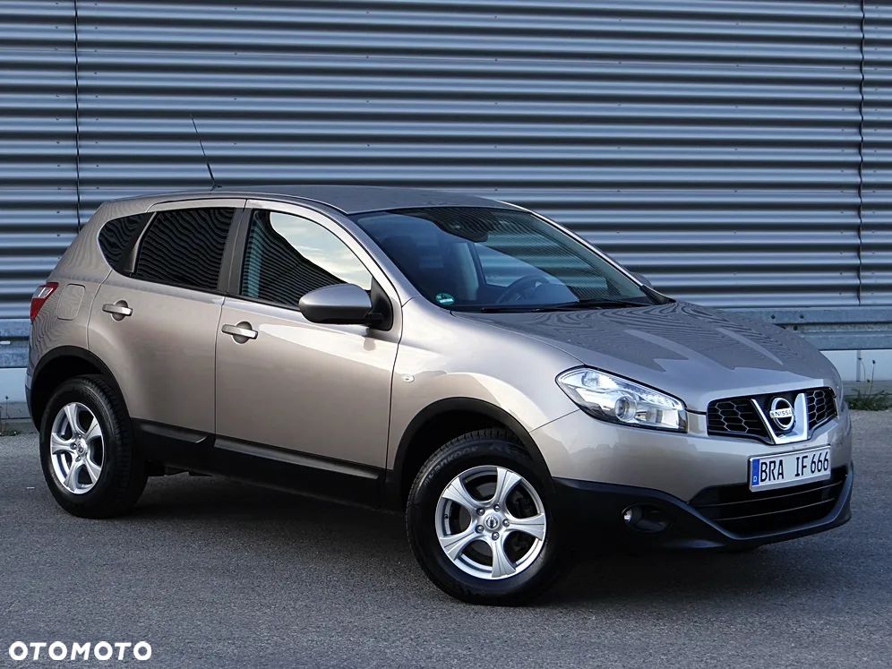 Nissan Qashqai 1.6 visia - 12