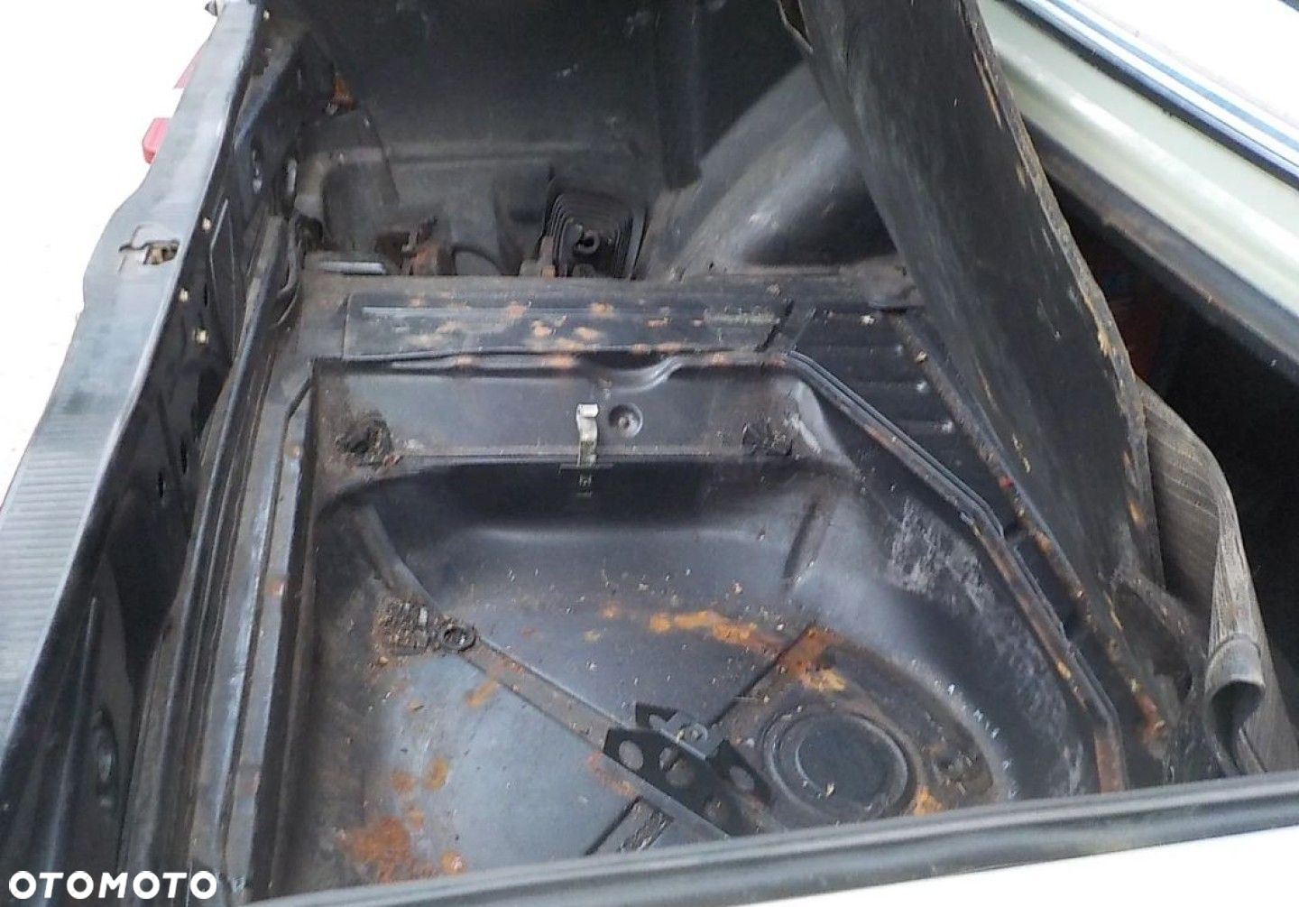 Mercedes-Benz W123 - 40
