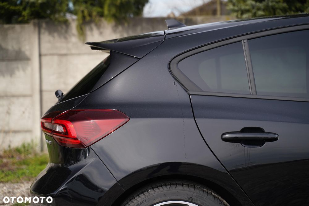 Ford Focus 1.0 EcoBoost mHEV ST-Line X - 29