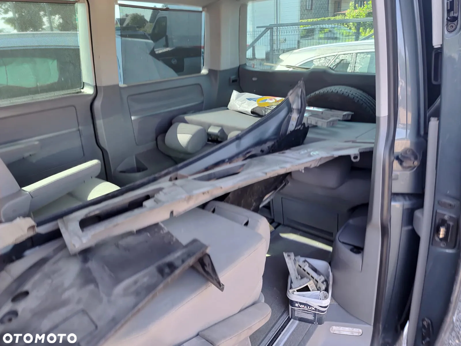 Volkswagen Multivan - 7