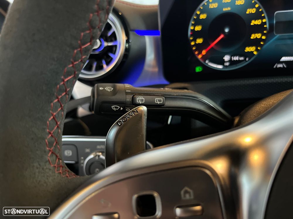 Mercedes-Benz CLA 45 AMG S Shooting Brake 4Matic+ - 11