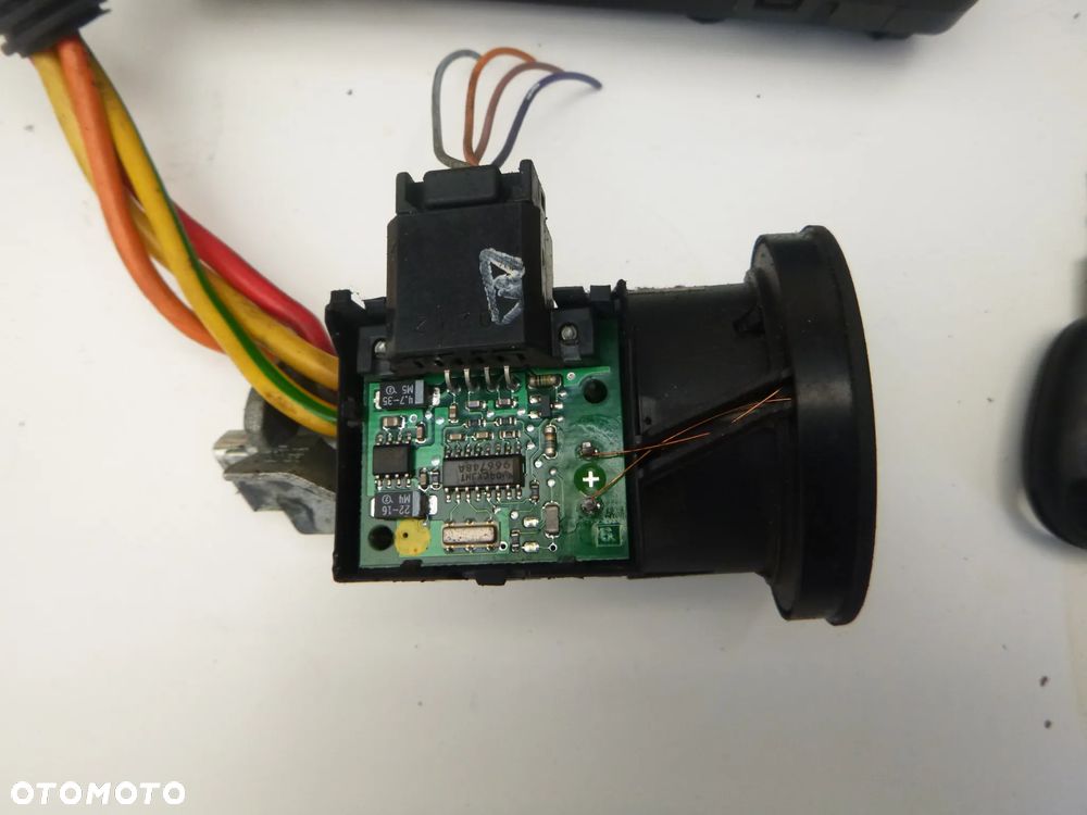 Renault Megane I 1,6 16V sterownik 8200055742 - 2