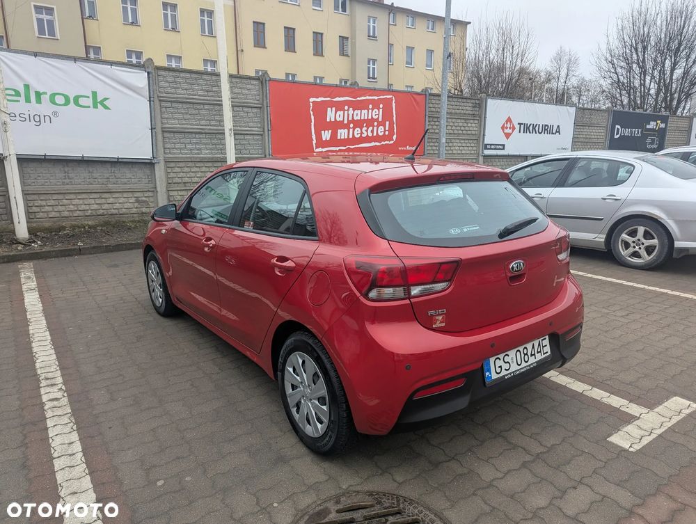 Kia Rio 1.2 L - 3