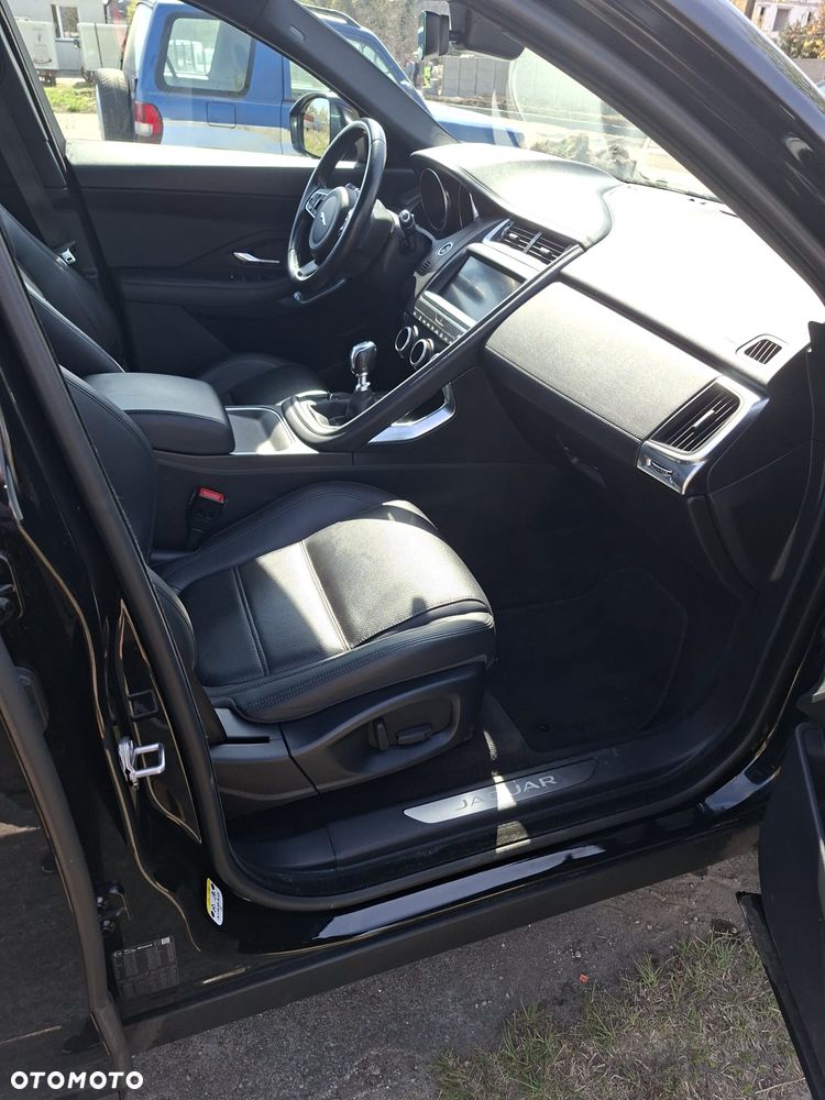 Jaguar E-Pace D150 R-Dynamic - 12