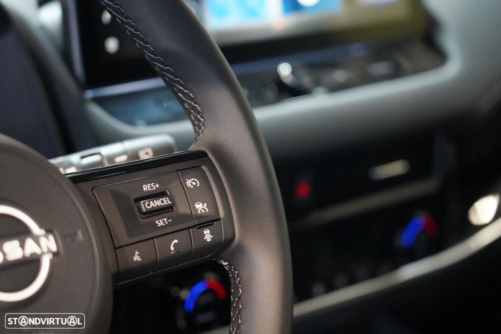 Nissan Qashqai 1.3 DIG-T N-Connecta LED+TT+SKY - 10