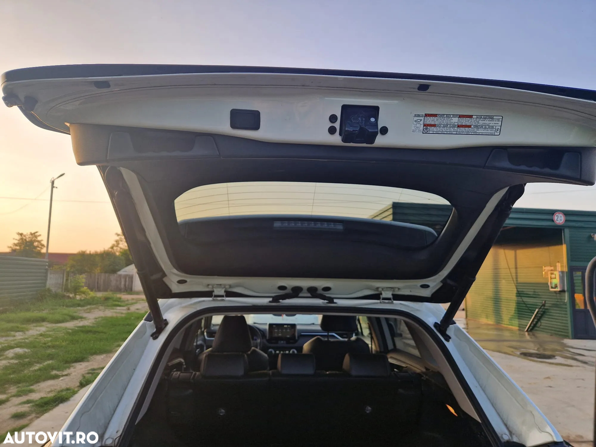 Toyota RAV4 2.5 Hybrid VVT-iE 4x4 Luxury - 5