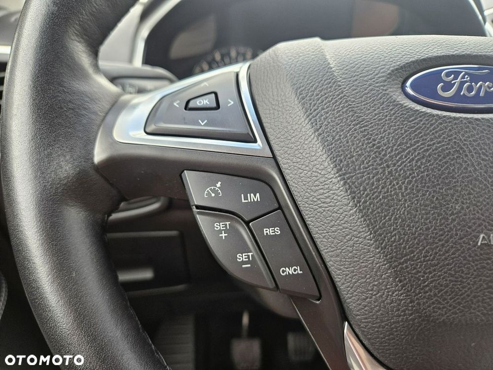 Ford Edge 2.0 TDCi 4x4 Titanium - 32