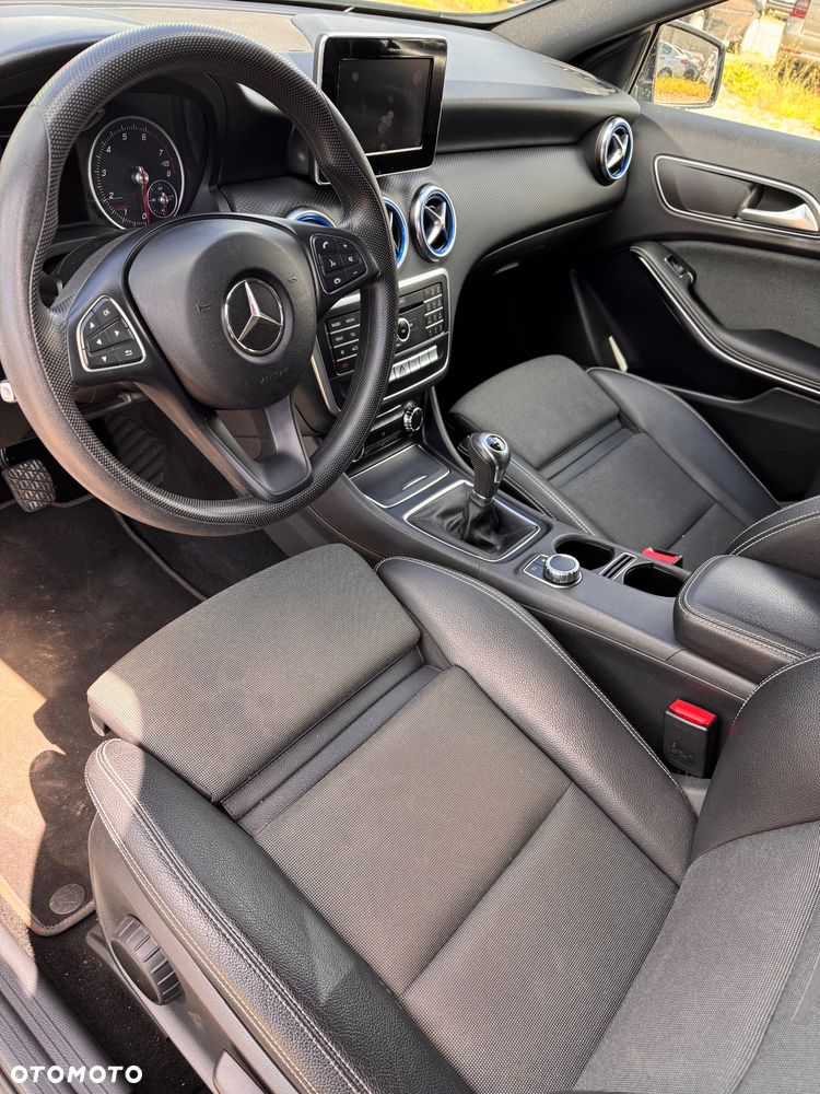 Mercedes-Benz Klasa A 160 Activity Edition - 8