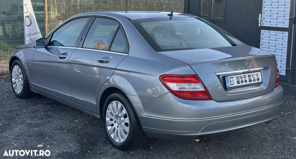 Mercedes-Benz C 180 CGI Automatik BlueEFFICIENCY Avantgarde - 4