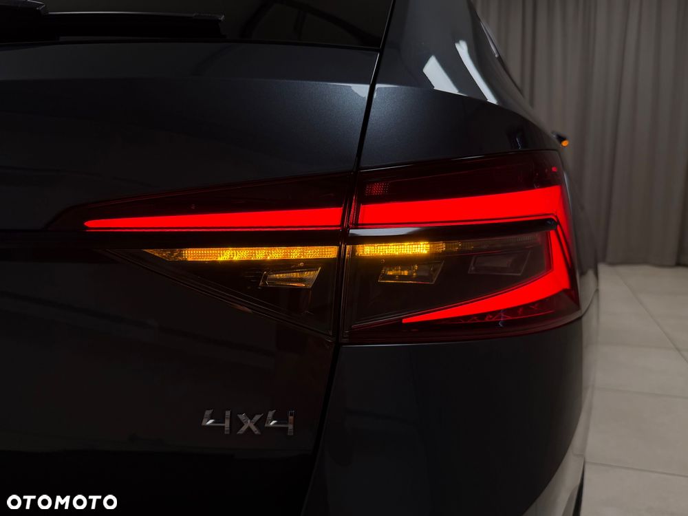 Skoda Superb 2.0 TSI 4x4 Sportline DSG - 37