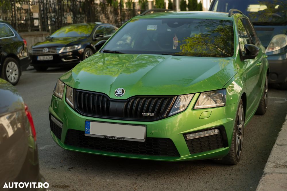 Skoda Octavia Combi Diesel 2.0 TDI DSG RS - 10