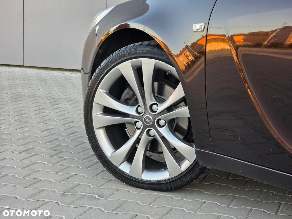 Opel Insignia 2.0 Bi Turbo CDTI 4x4 - 17