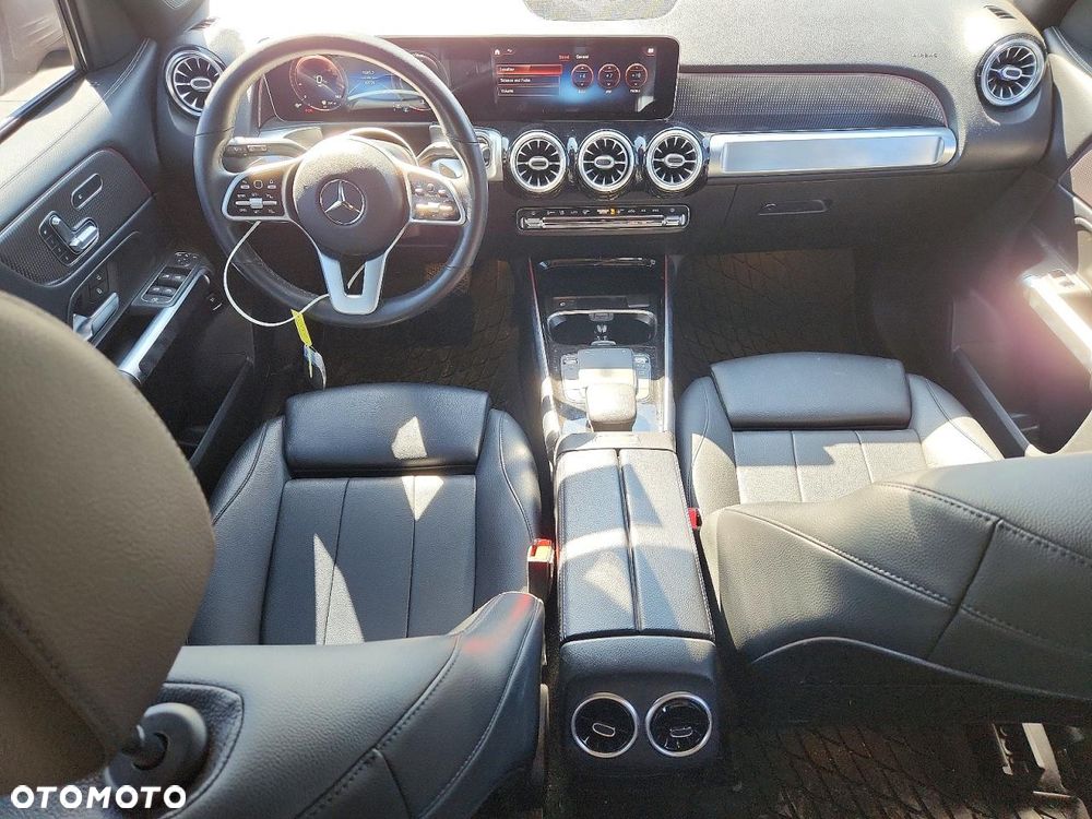 Mercedes-Benz GLB 250 4Matic 8G-DCT AMG Line - 7