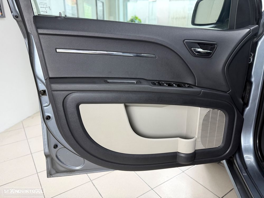 Dodge Journey 2.0 CRD SXT MTX - 13