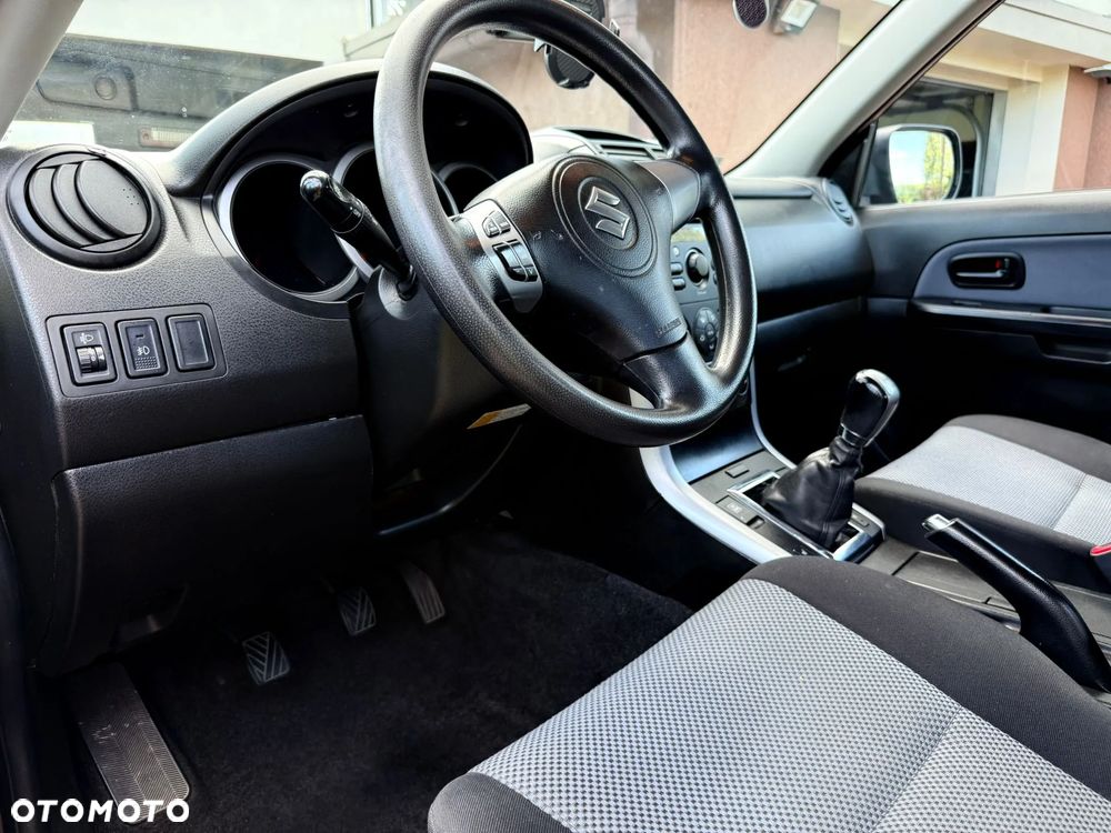 Suzuki Grand Vitara 1.6 - 22