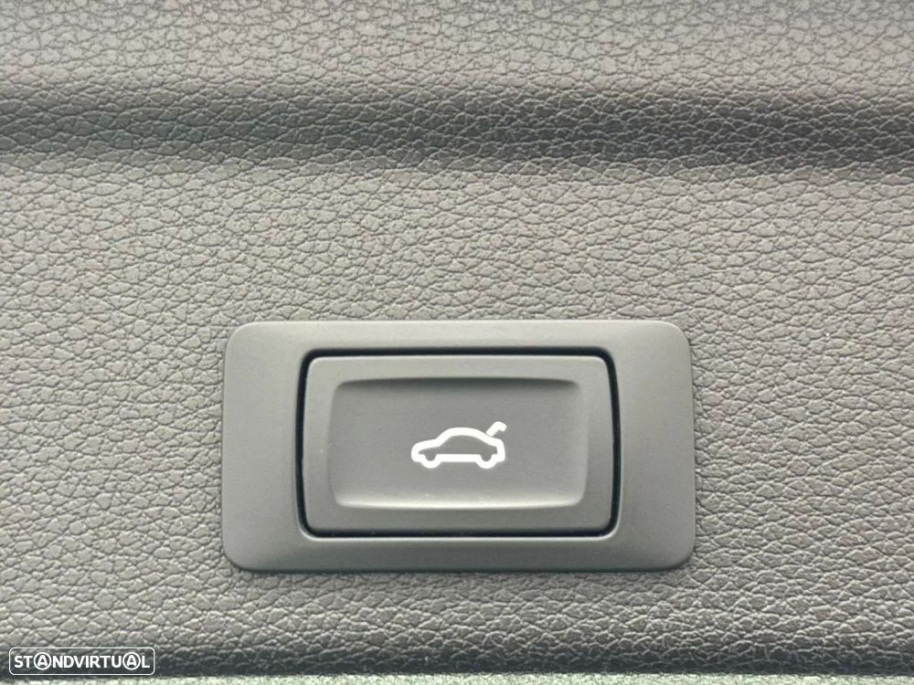 Audi Q3 Sportback 45 TFSIe S line S tronic - 25