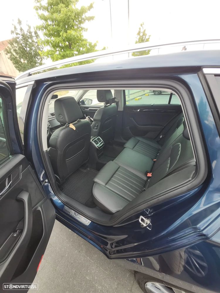Skoda Superb Break 2.0 TDI Laurin&Klement DSG - 14