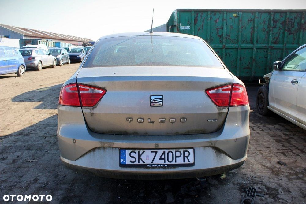 Seat Toledo IV 2015 1.2TSI CBZB Sedan (MASKA, ZDERZAK, LAMPA, BŁOTNIK, DRZWI, SZYBA, FOTEL) - 7