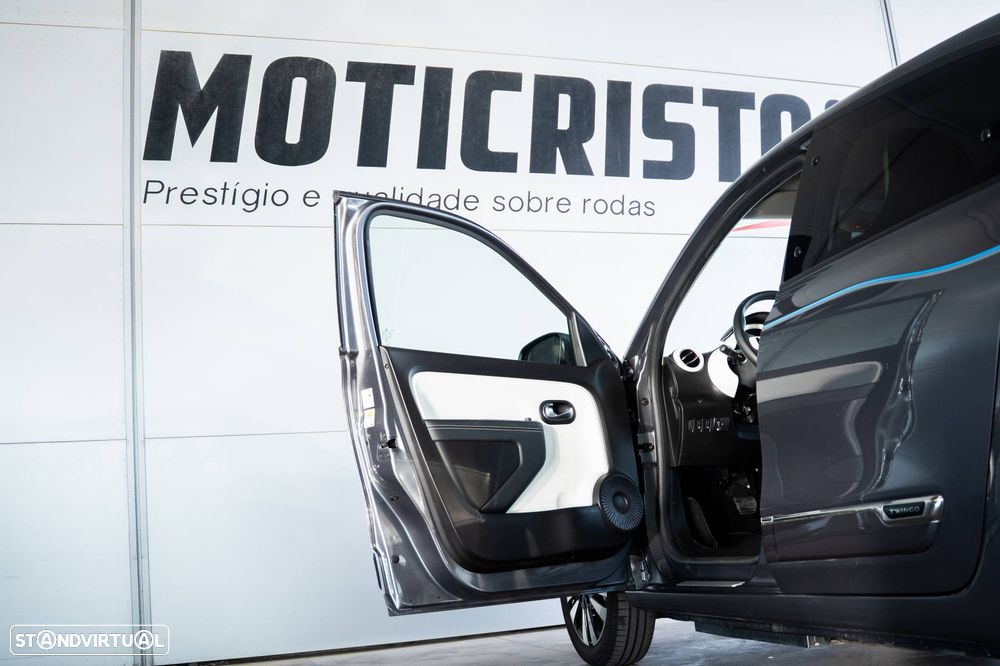 Renault Twingo Z.E. 22 Intens - 11