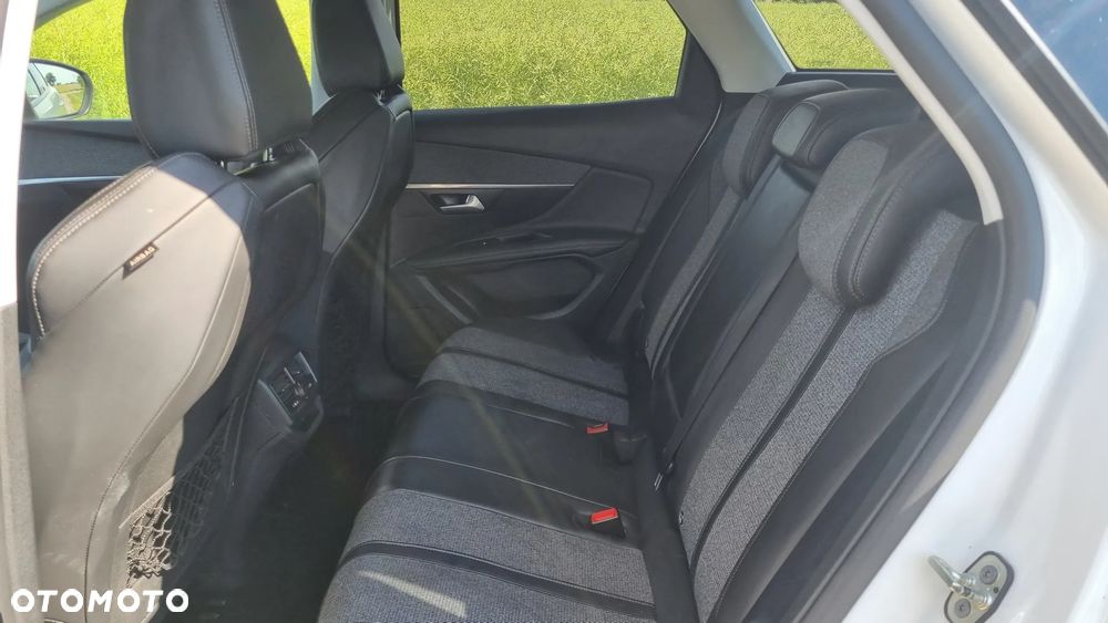 Peugeot 3008 BlueHDi 130 Stop & Start EAT8 Allure Pack - 30