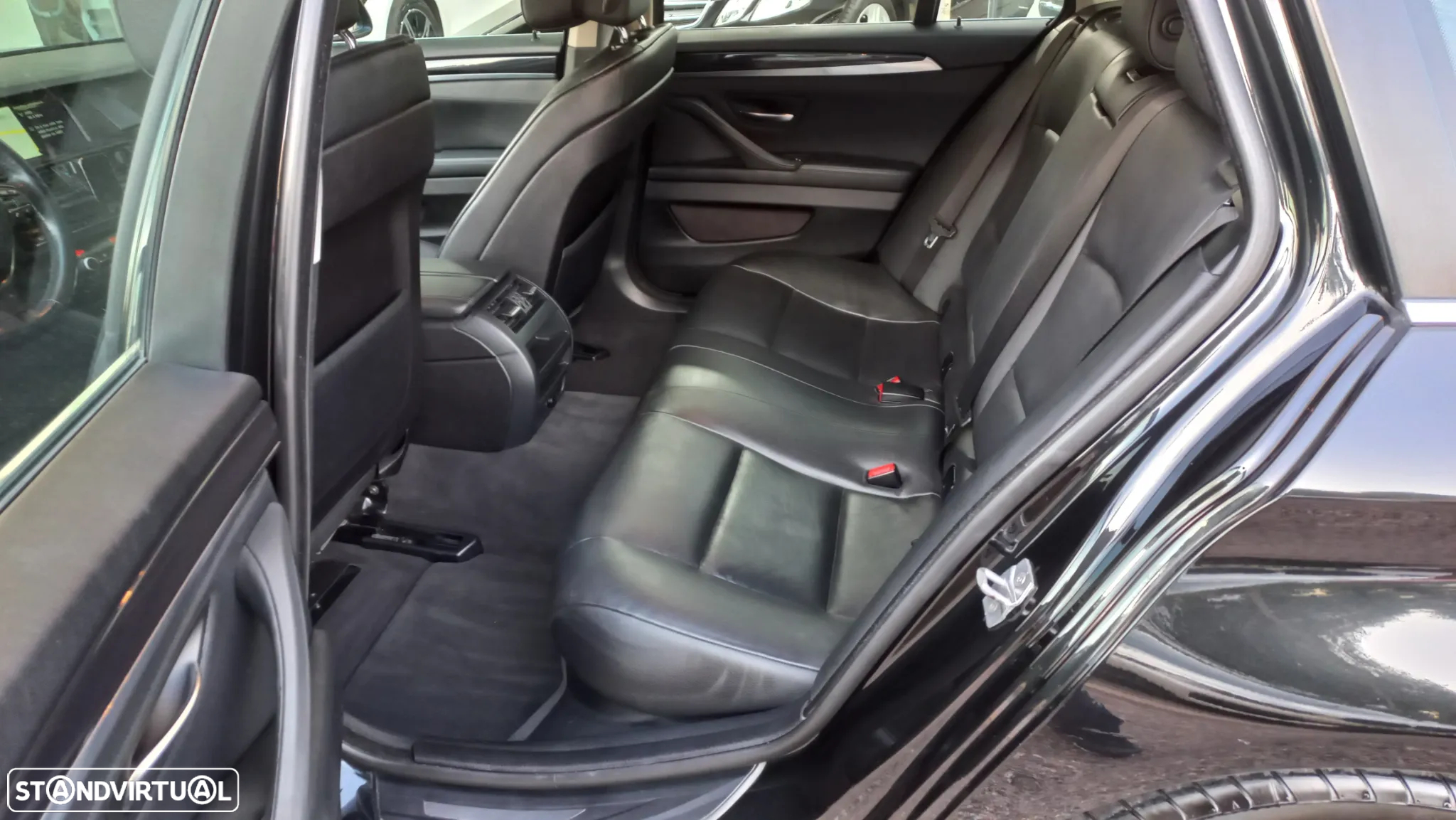 BMW 520 d Exclusive Auto 129g - 6